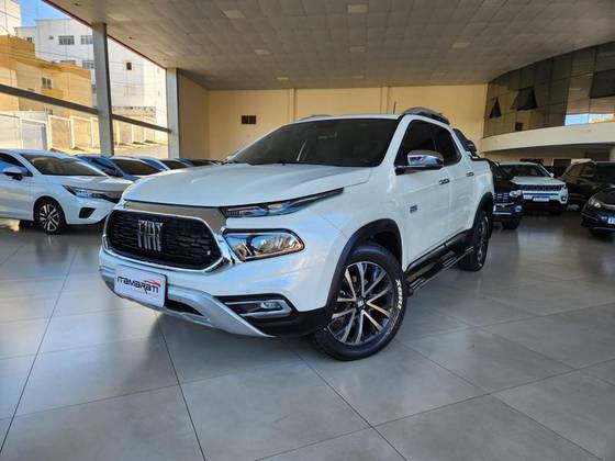 FIAT TORO 2.0 16V TURBO DIESEL RANCH 4WD AT9 FIAT TORO 2.0 16V TURBO DIESEL RANCH 4WD AT9